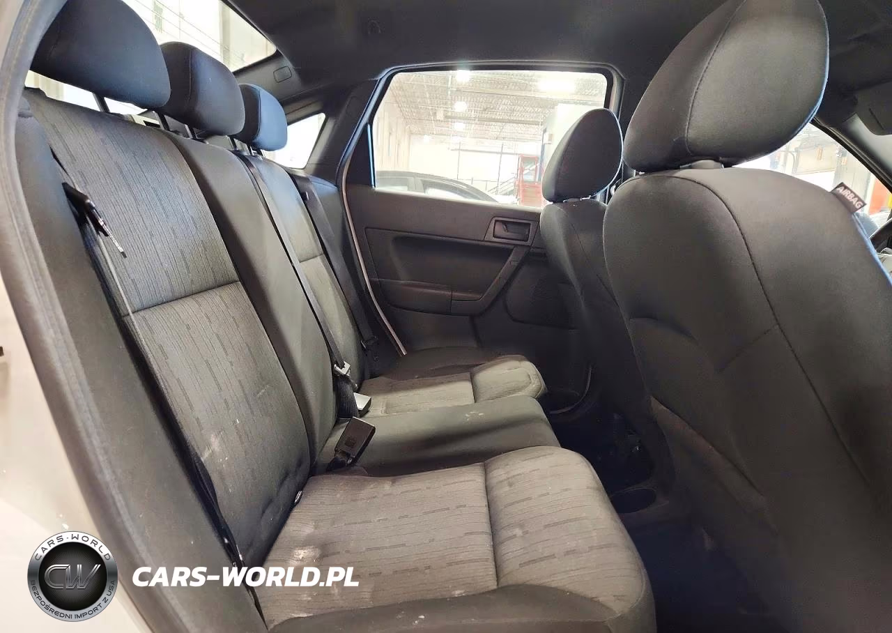 2010 Ford Focus Se VIN:1FAHP3FN9AW209115 - 10