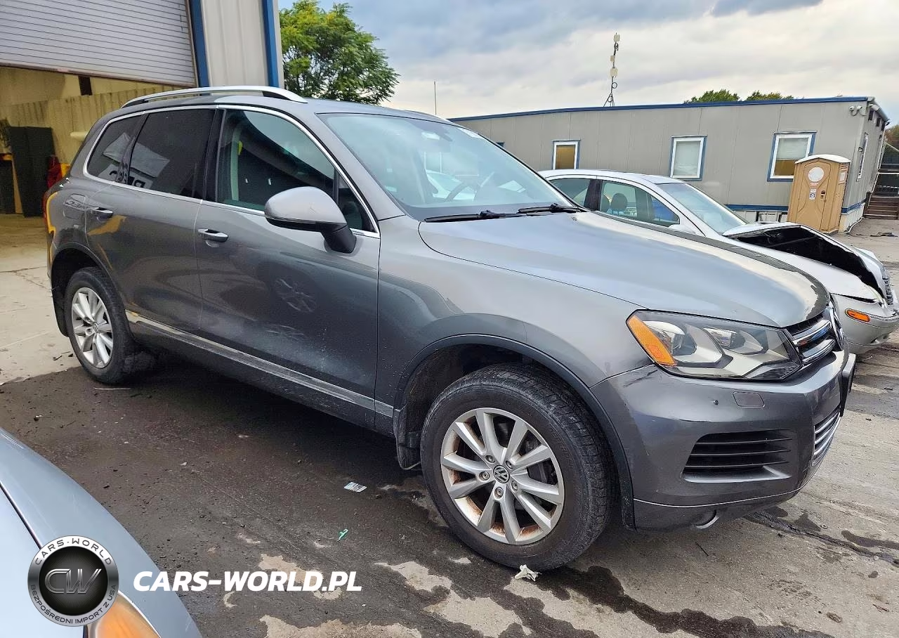 2014 Volkswagen Touareg V6 VIN:WVGEF9BP3ED013873 - 4