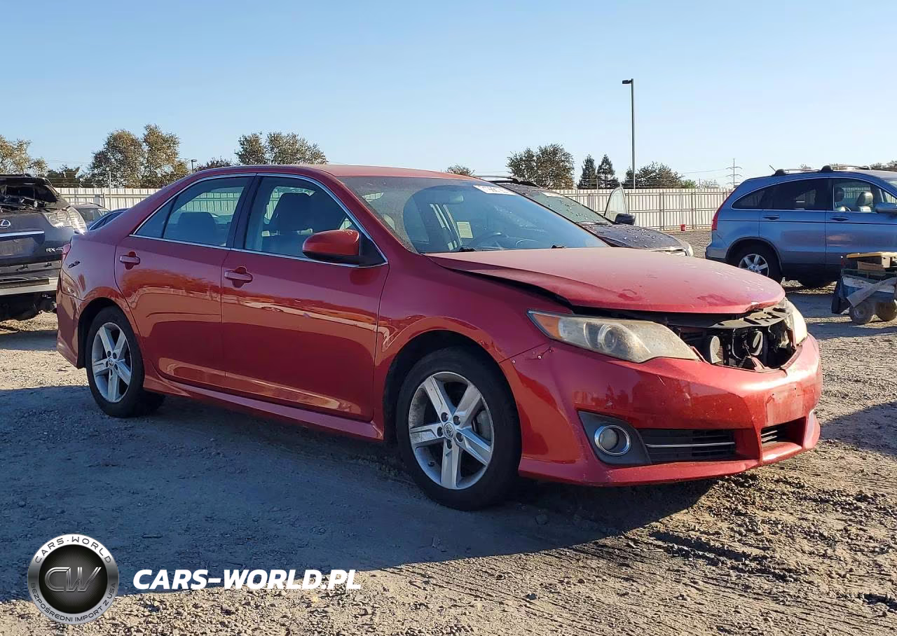 2014 Toyota Camry Se VIN:4T1BF1FK3EU746461 - 4
