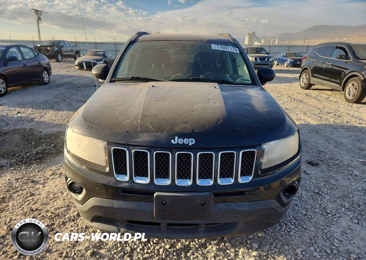 2014 Jeep Compass Sport VIN:1C4NJCBA8ED785992 - 5