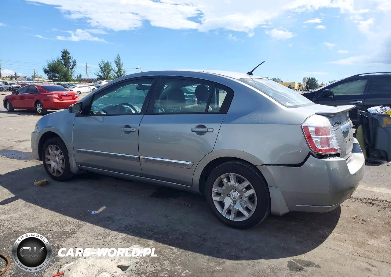 2012 Nissan Sentra 2.0 VIN:3N1AB6AP8CL686733 - 2