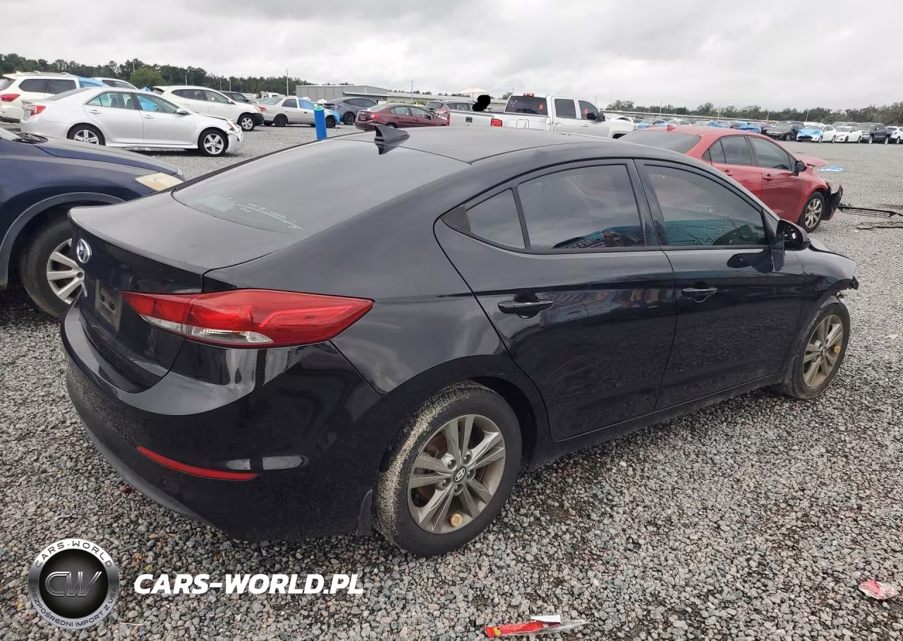2018 Hyundai Elantra Value Edition VIN:5NPD84LF5JH220059 - 3