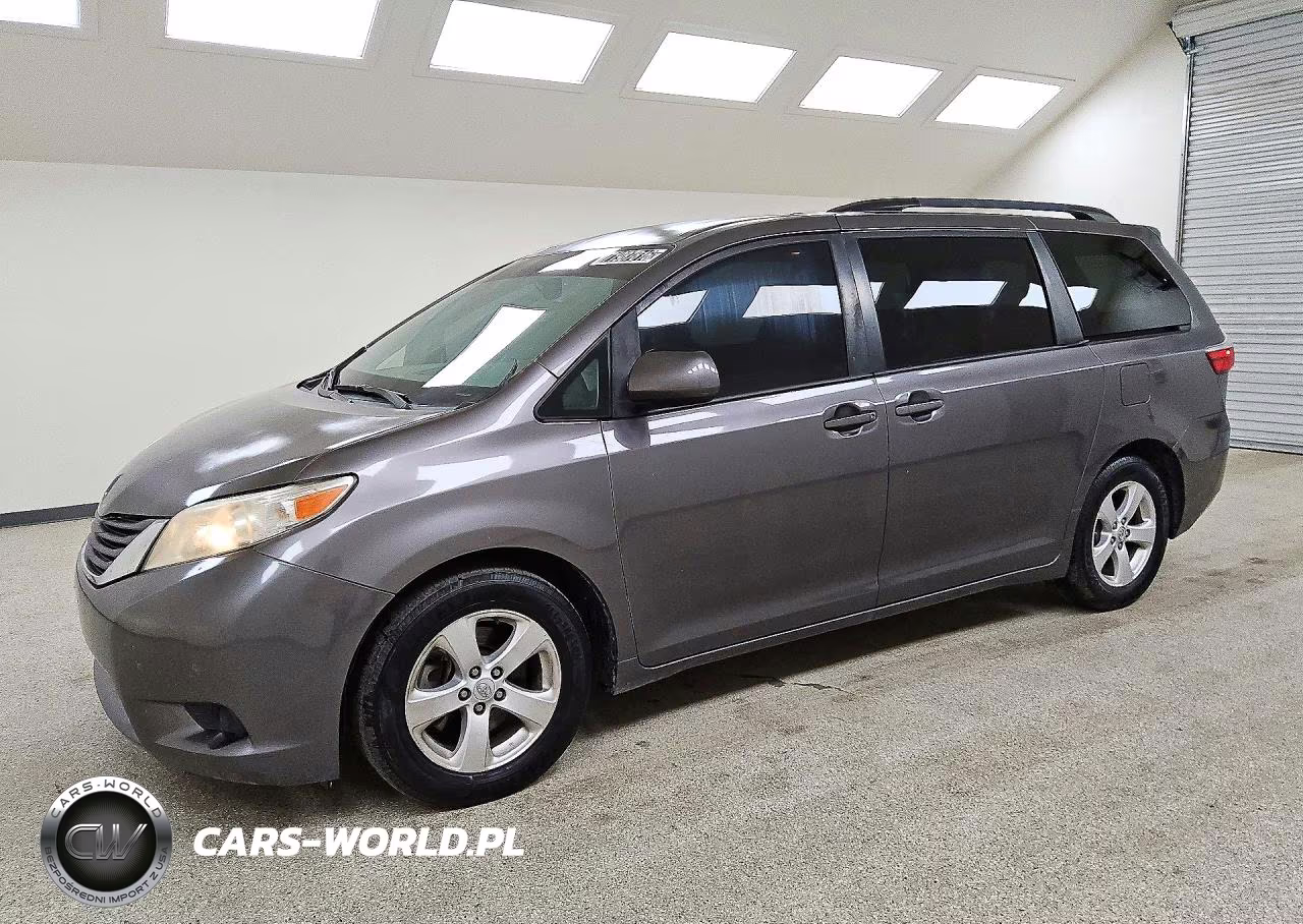 2015 Toyota Sienna Le