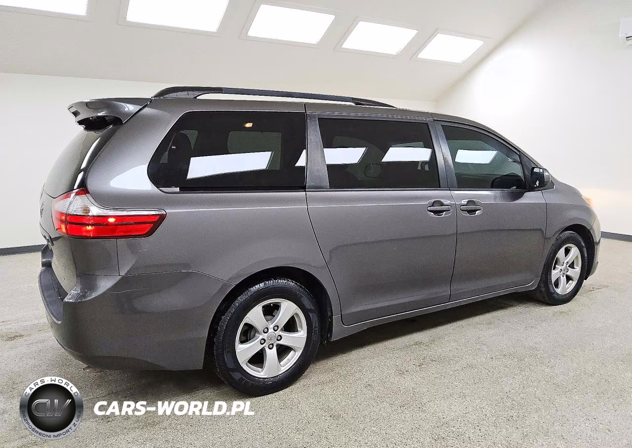 2015 Toyota Sienna Le VIN:5TDKK3DC1FS577974 - 3