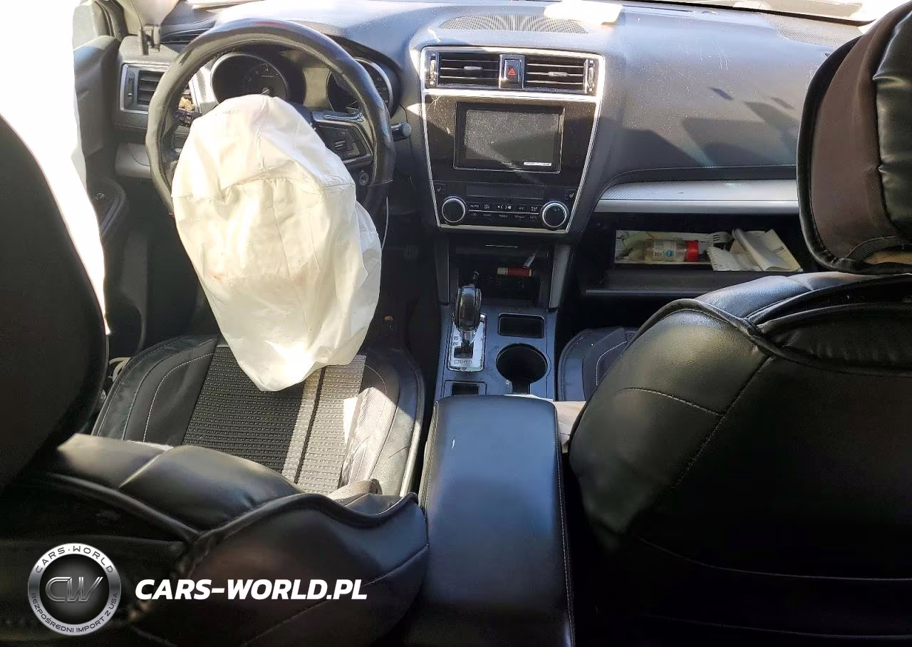 2018 Subaru Outback 2.5I Premium VIN:4S4BSACC3J3336395 - 8