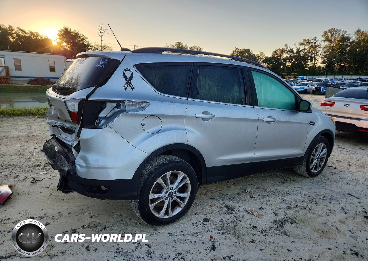 2017 Ford Escape Se VIN:1FMCU0GD2HUA46780 - 3