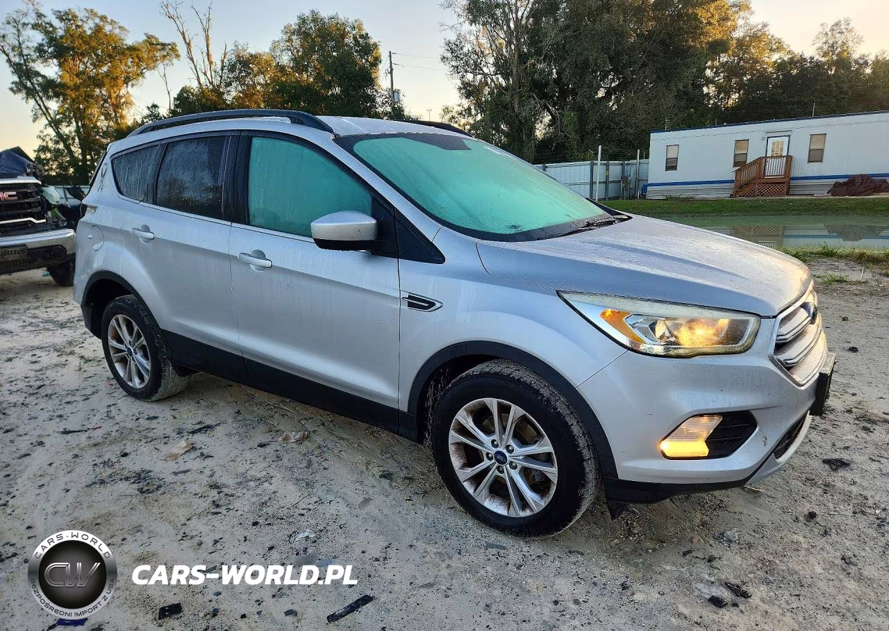 2017 Ford Escape Se VIN:1FMCU0GD2HUA46780 - 4