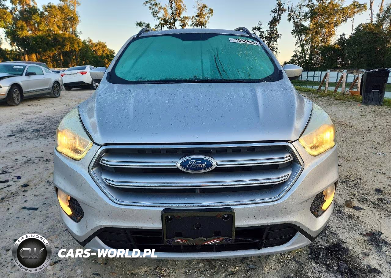 2017 Ford Escape Se VIN:1FMCU0GD2HUA46780 - 5
