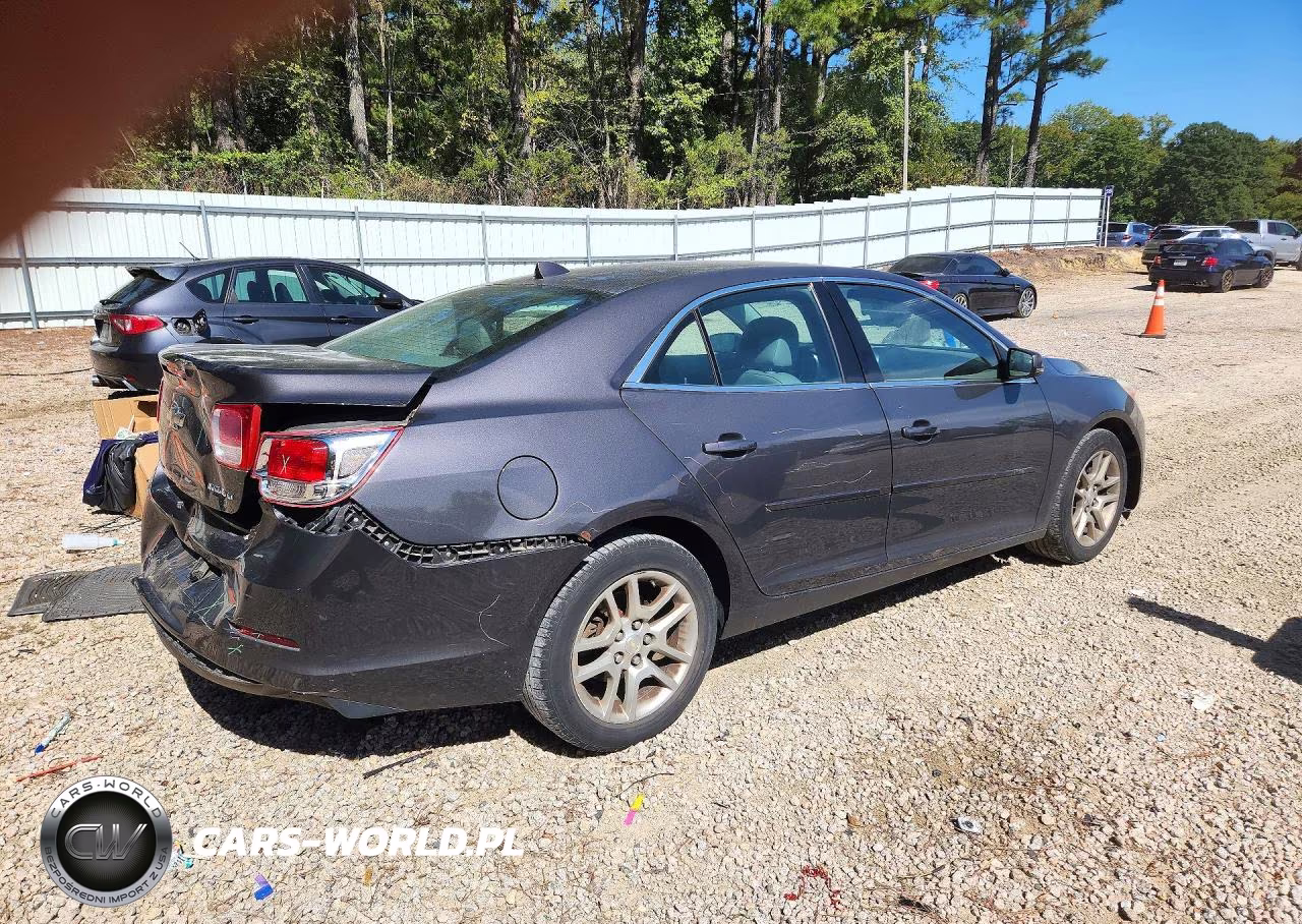 2013 Chevrolet Malibu 1Lt VIN:1G11C5SA1DF335925 - 3