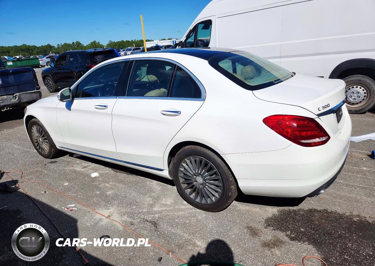 2015 Mercedes-Benz C 300 4Matic VIN:55SWF4KB8FU030130 - 2