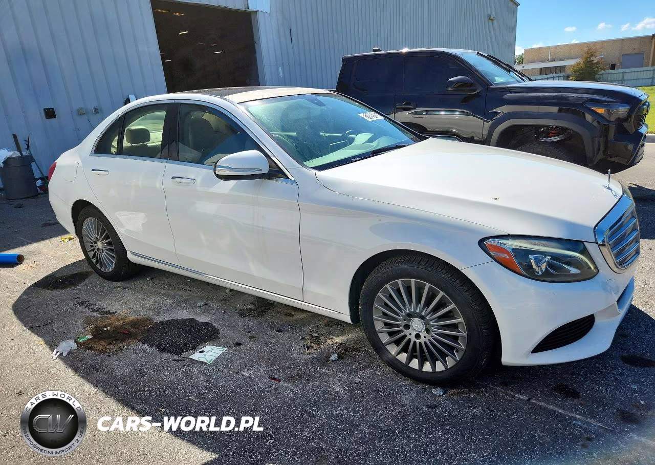 2015 Mercedes-Benz C 300 4Matic VIN:55SWF4KB8FU030130 - 4