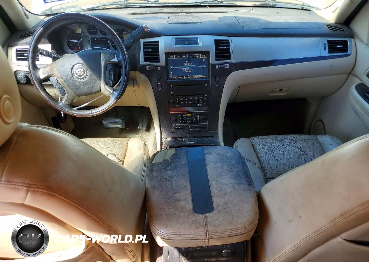 2007 Cadillac Escalade Luxury VIN:1GYFK63807R237158 - 8