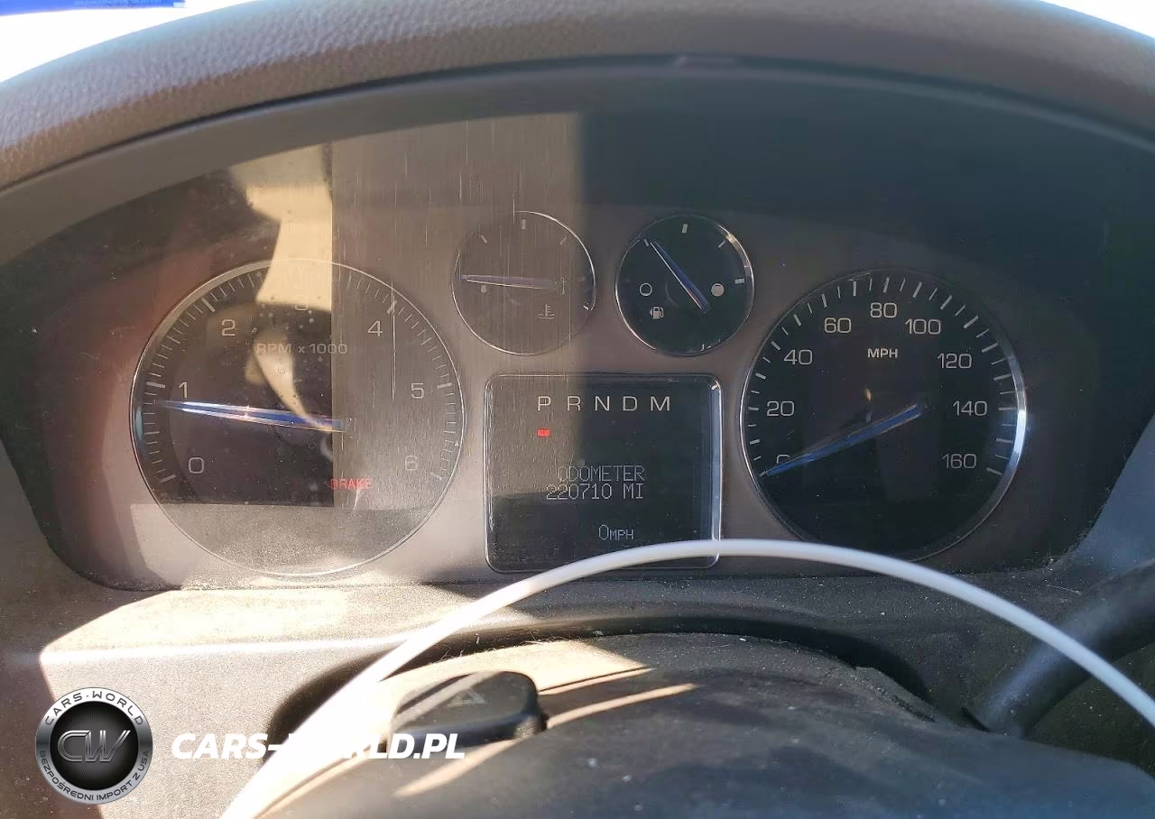 2007 Cadillac Escalade Luxury VIN:1GYFK63807R237158 - 9