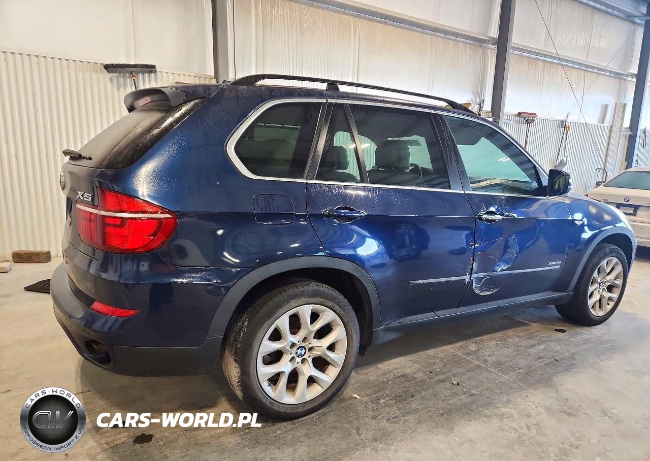 2013 BMW X5 xDrive35I VIN:5UXZV4C58DL993709 - 3