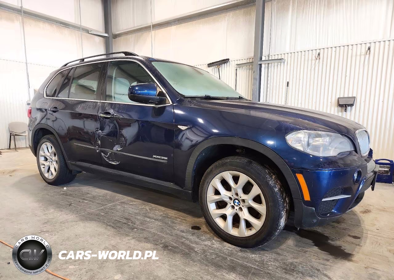 2013 BMW X5 xDrive35I VIN:5UXZV4C58DL993709 - 4