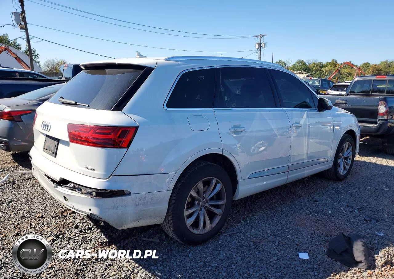 2017 Audi Q7 Premium VIN:WA1AHAF76HD043389 - 3