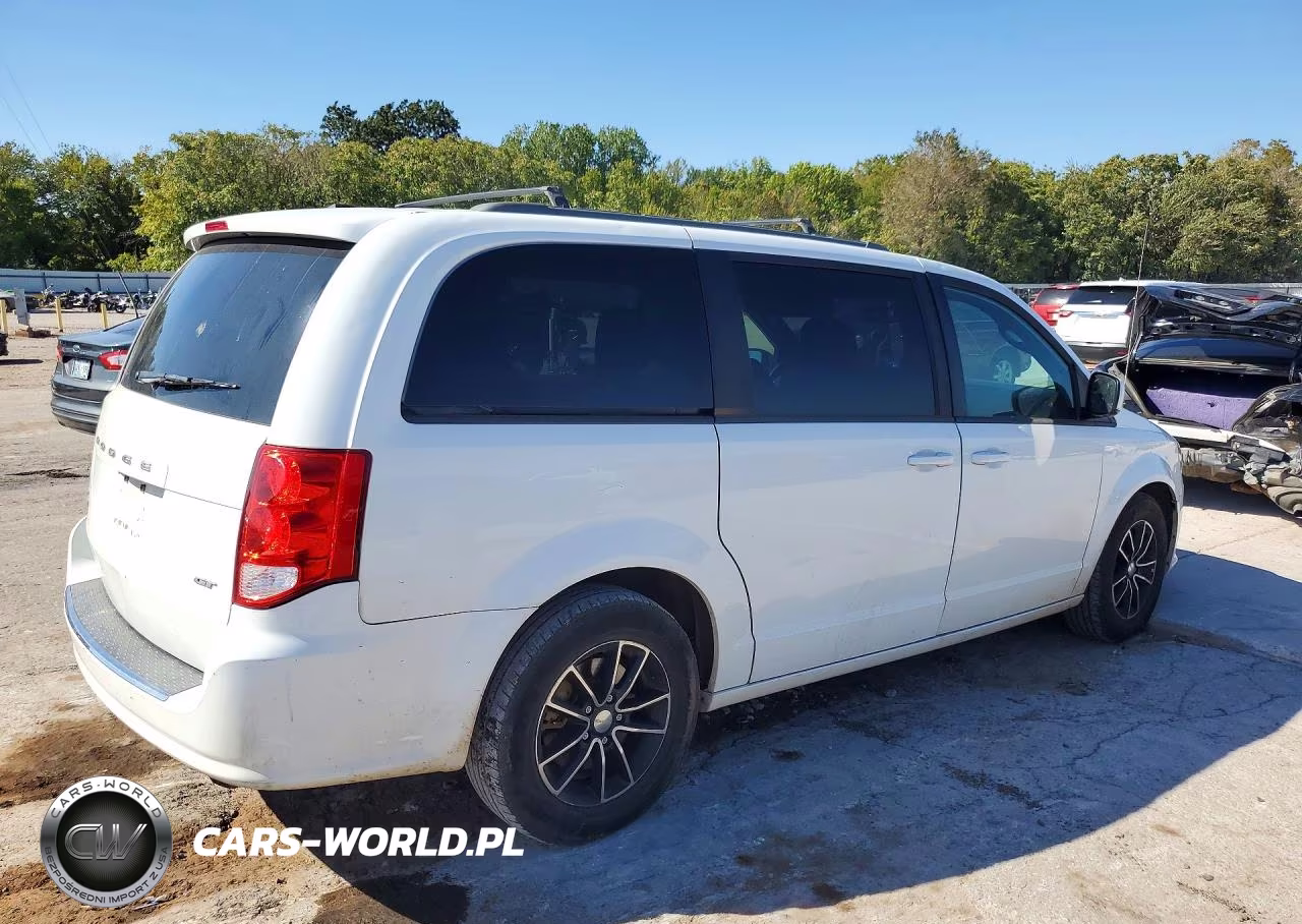 2018 Dodge Grand Caravan Gt VIN:2C4RDGEG3JR147429 - 3