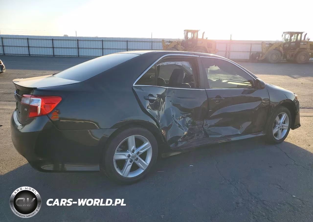 2014 Toyota Camry Se VIN:4T1BF1FK0EU435165 - 3