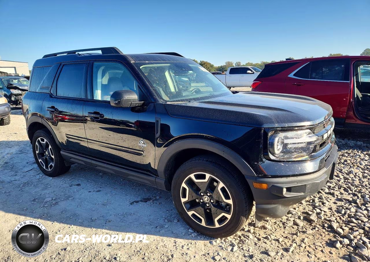 2021 Ford Bronco Sport Outer Banks VIN:3FMCR9C68MRB12540 - 4