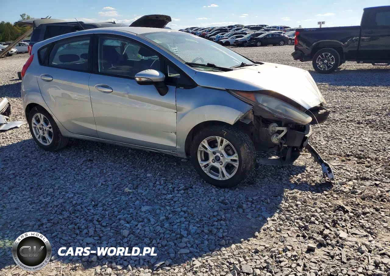 2015 Ford Fiesta Se VIN:3FADP4EJ0FM118566 - 4