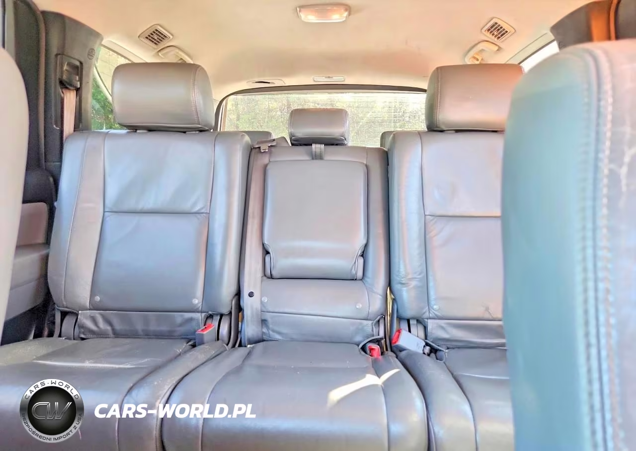 2010 Toyota Sequoia Sr5 VIN:5TDZY5G15AS028208 - 10