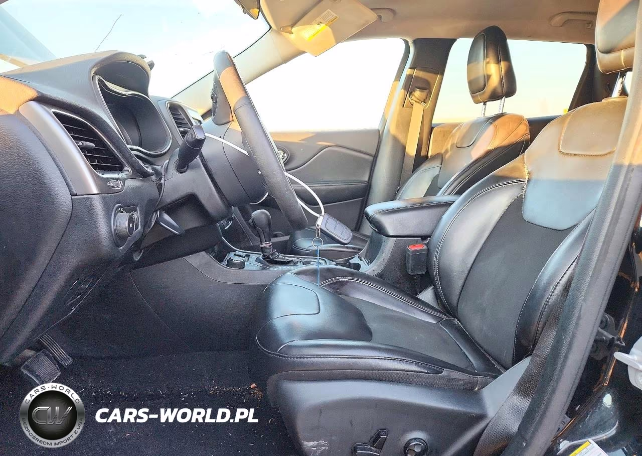 2020 Jeep Cherokee Latitude Plus VIN:1C4PJMLB1LD602662 - 7
