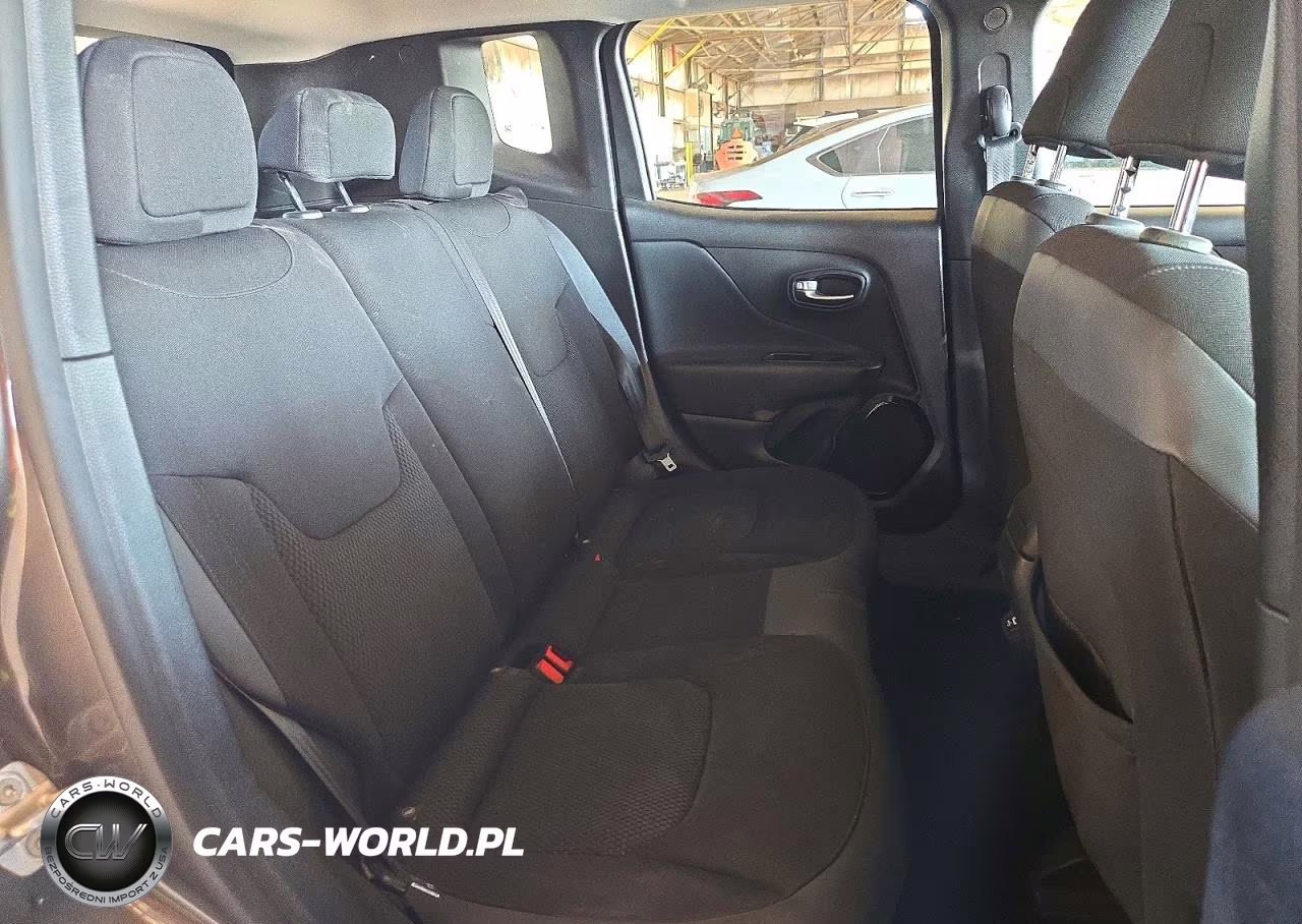 2018 Jeep Renegade Latitude VIN:ZACCJABB2JPH39378 - 10