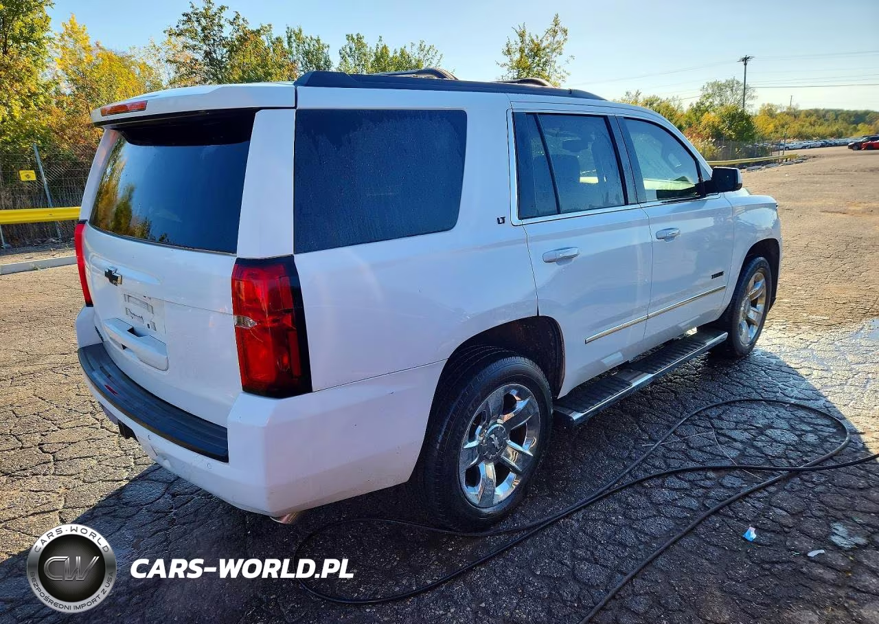 2019 Chevrolet Tahoe K1500 Lt VIN:1GNSKBKC5KR101014 - 3