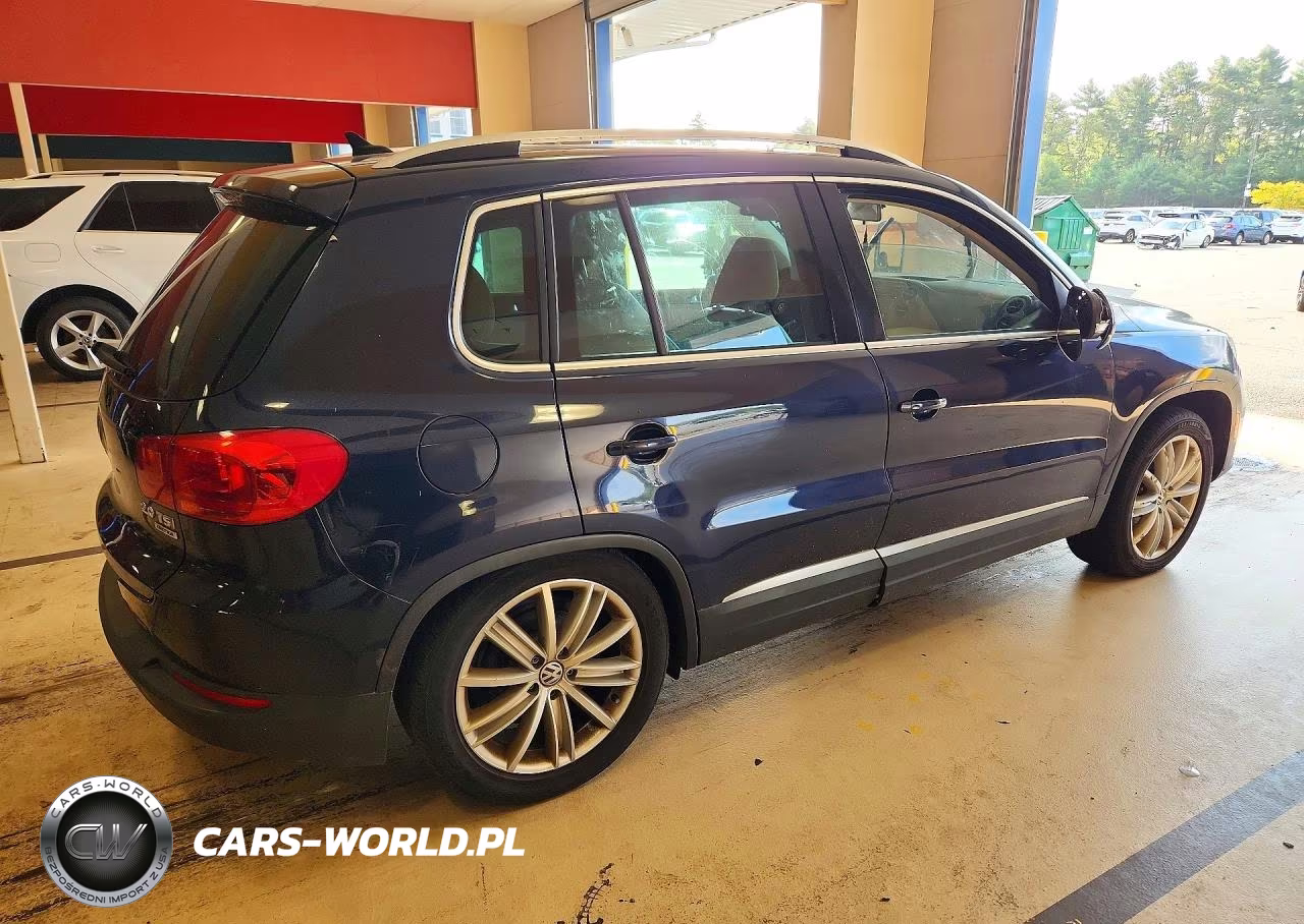 2015 Volkswagen Tiguan S VIN:WVGBV7AX8FW607926 - 3