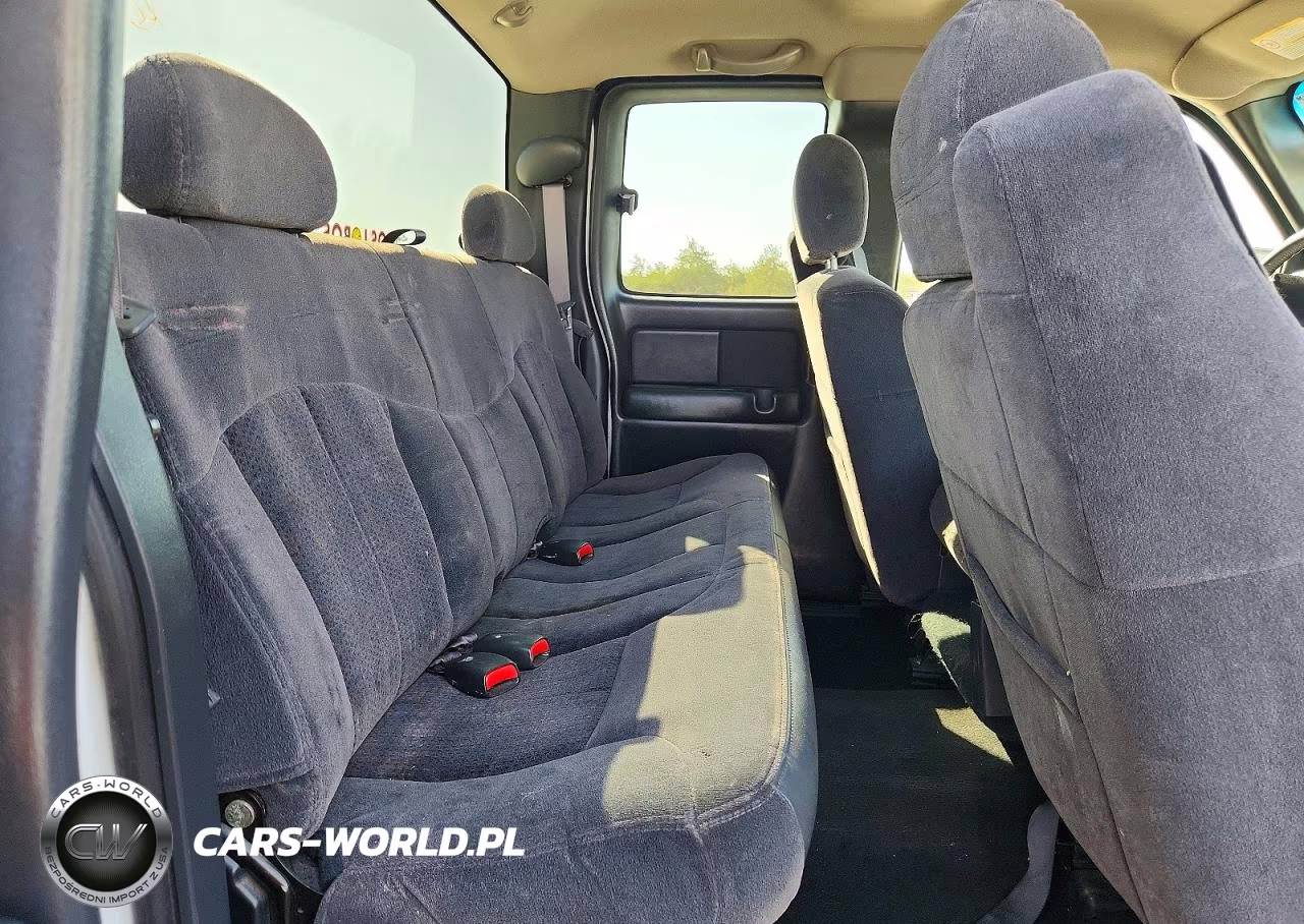 2002 Chevrolet Silverado C1500 VIN:2GCEC19T621365189 - 10