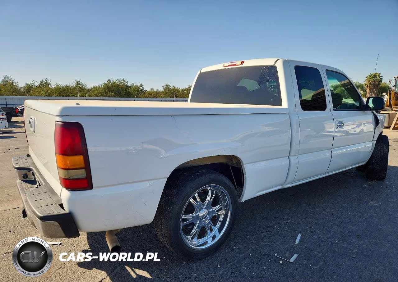 2002 Chevrolet Silverado C1500 VIN:2GCEC19T621365189 - 3
