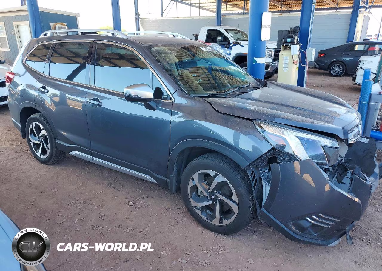 2022 Subaru Forester Touring VIN:JF2SKARC6NH529484 - 4