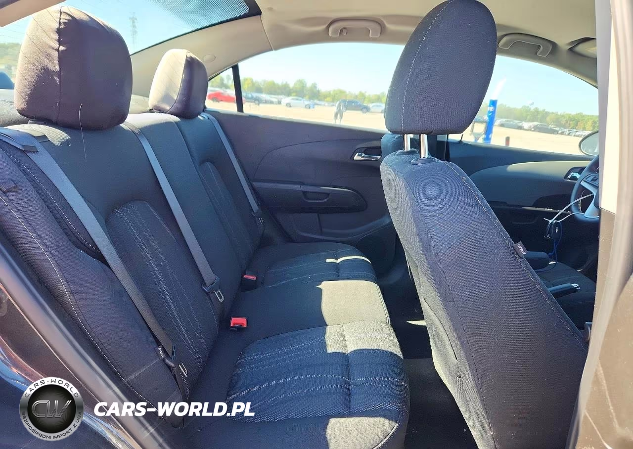 2019 Chevrolet Sonic Lt VIN:1G1JD5SB8K4114272 - 10