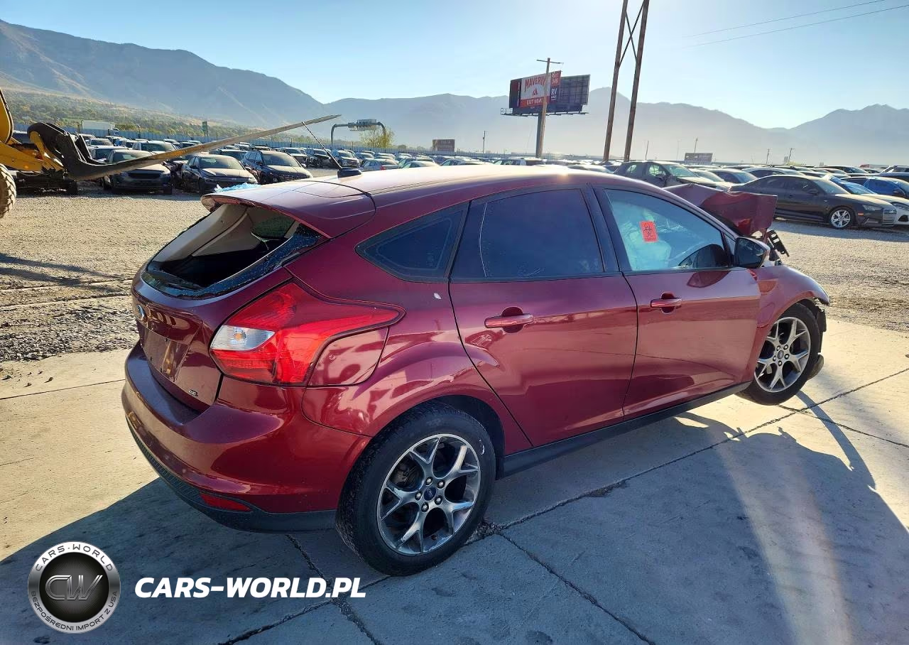 2014 Ford Focus Se VIN:1FADP3K28EL326444 - 3
