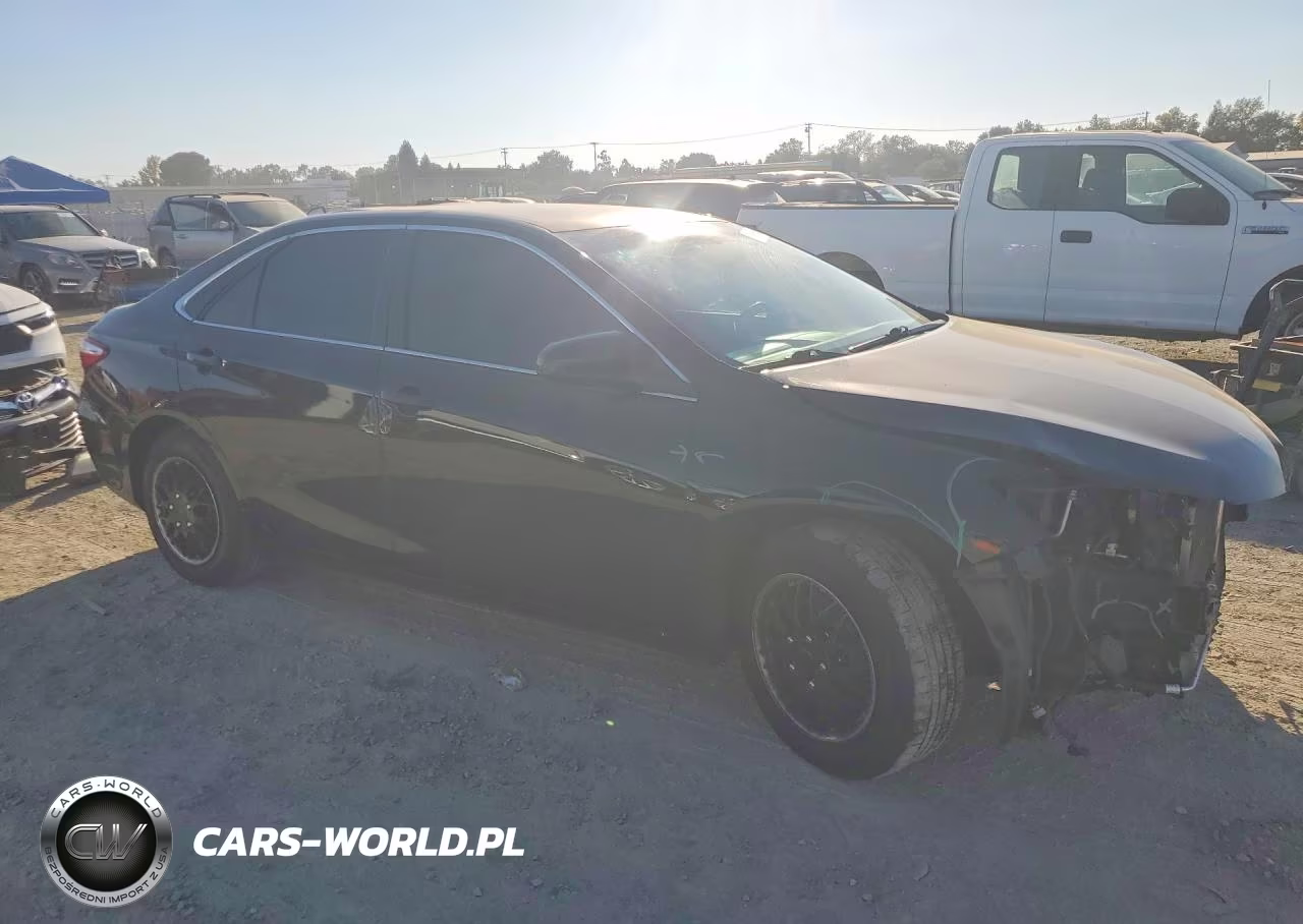 2016 Toyota Camry Le VIN:4T4BF1FK0GR584121 - 4