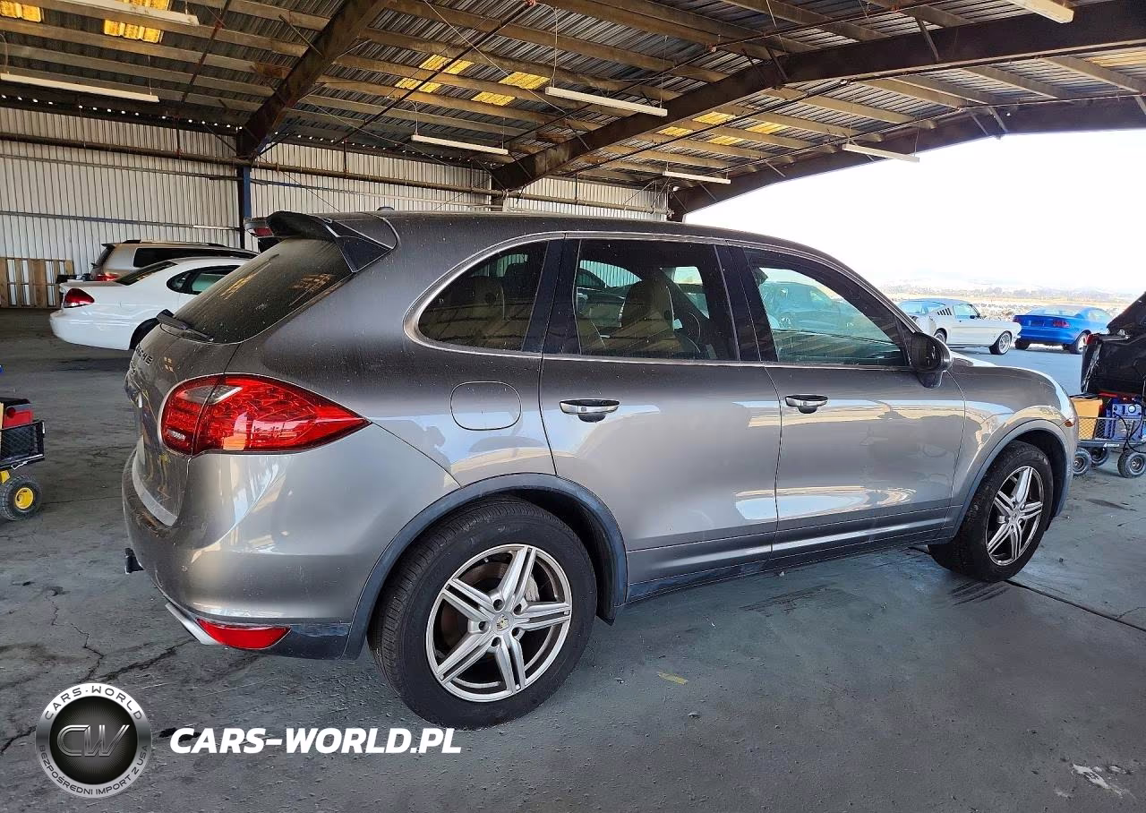 2012 Porsche Cayenne S VIN:WP1AB2A2XCLA40193 - 3