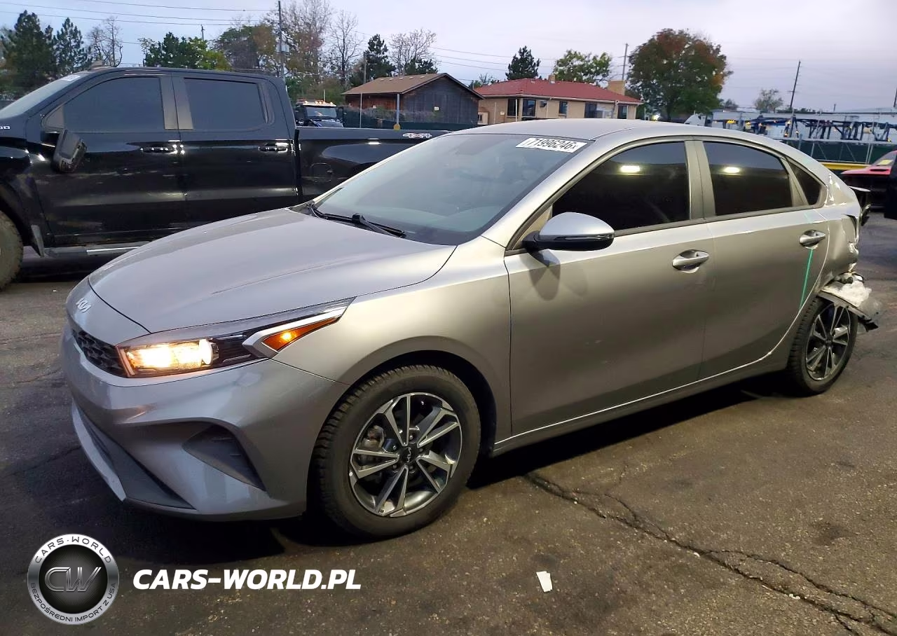 2023 Kia Forte Lxs VIN:3KPF24AD4PE561008 - 1
