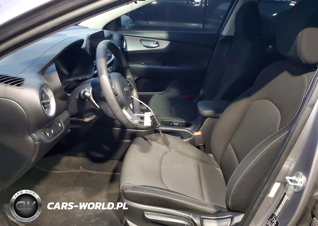 2023 Kia Forte Lxs VIN:3KPF24AD4PE561008 - 7
