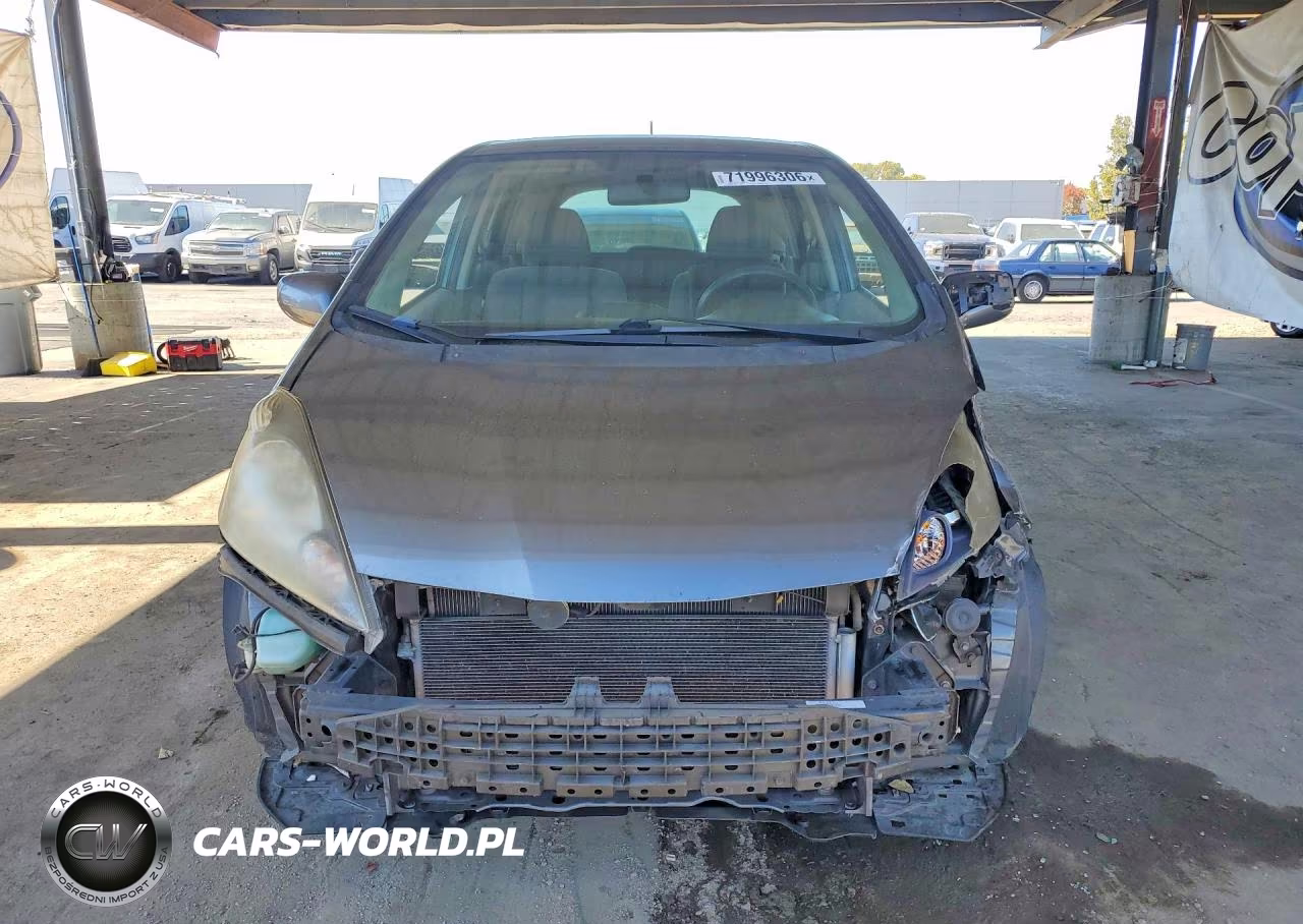 2013 Honda Fit VIN:JHMGE8H33DC017133 - 5