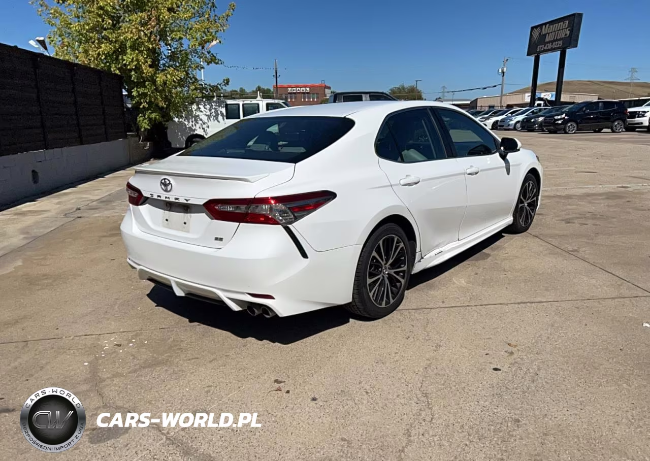 2018 Toyota Camry Se VIN:4T1B11HK3JU579458 - 4