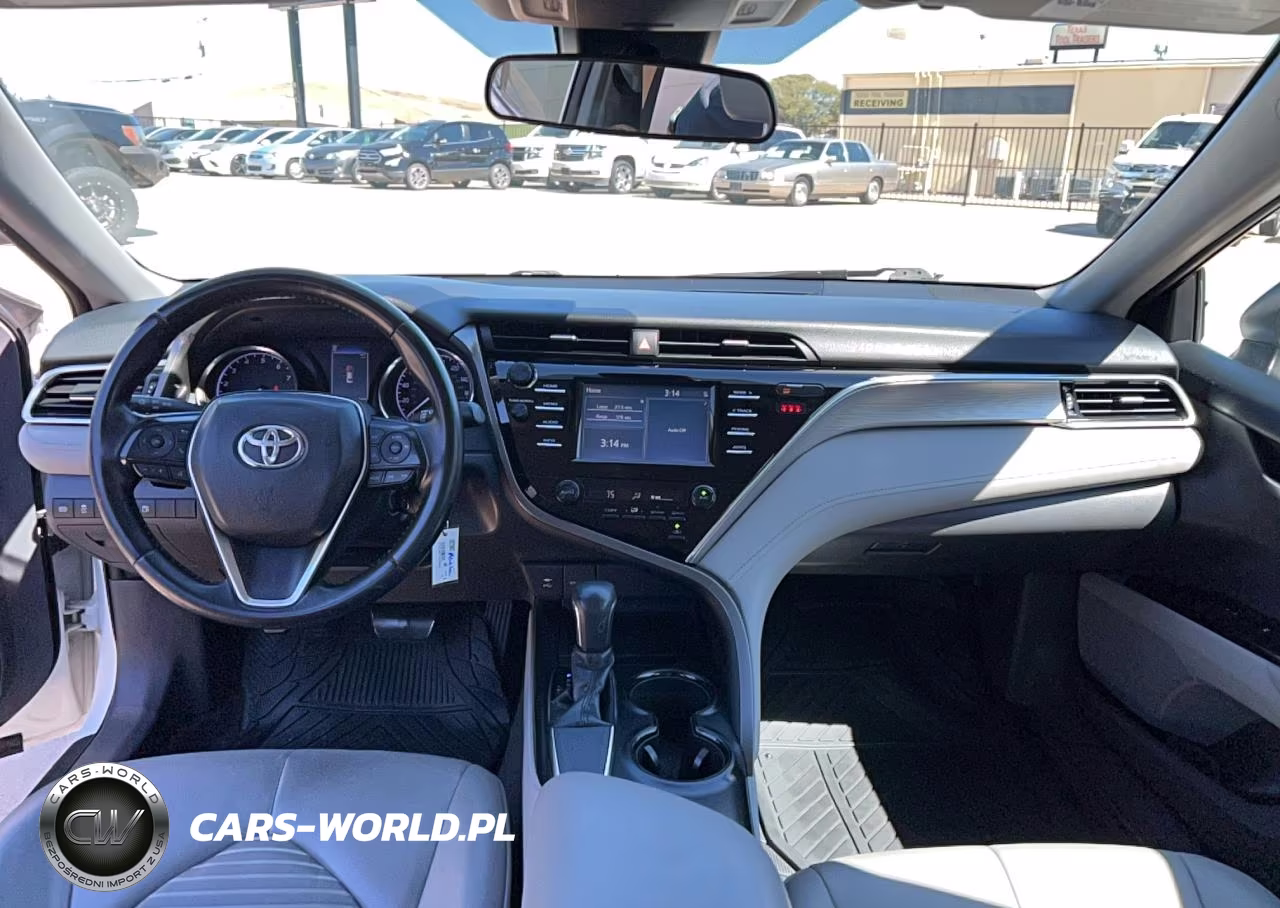 2018 Toyota Camry Se VIN:4T1B11HK3JU579458 - 9