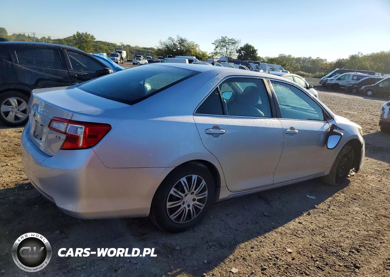 2013 Toyota Camry Le VIN:4T4BF1FK8DR307843 - 3