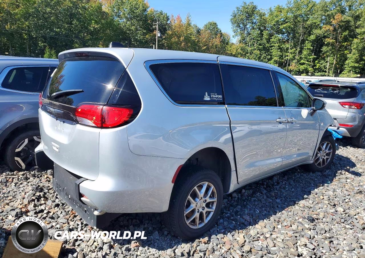 2023 Chrysler Voyager Lx VIN:2C4RC1CG2PR551866 - 3