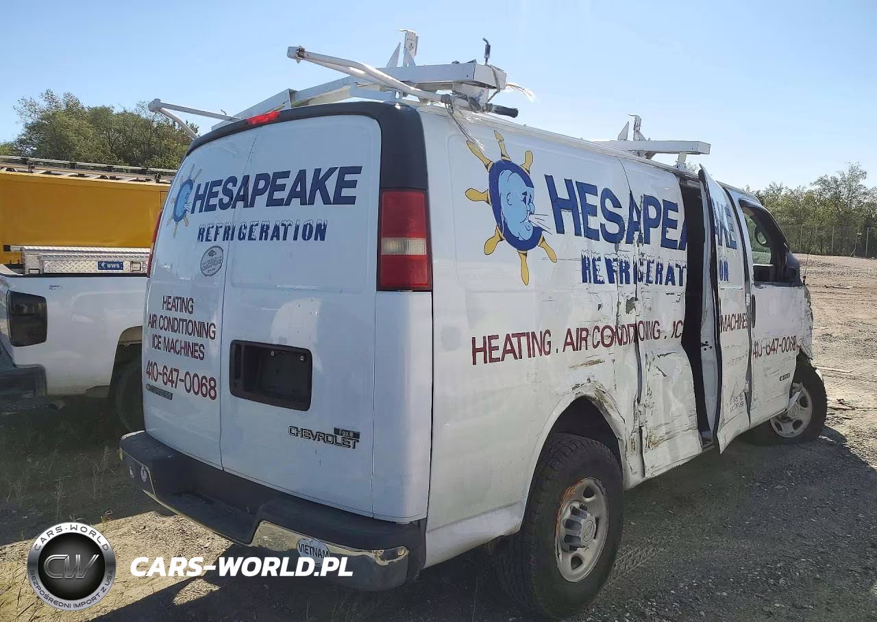 2006 Chevrolet Express G3500 VIN:1GCHG35UX61235696 - 3