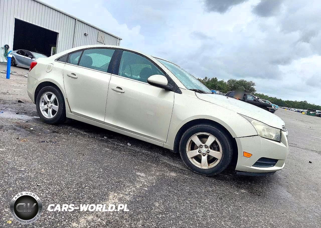 2014 Chevrolet Cruze Lt VIN:1G1PC5SB4E7179118 - 4