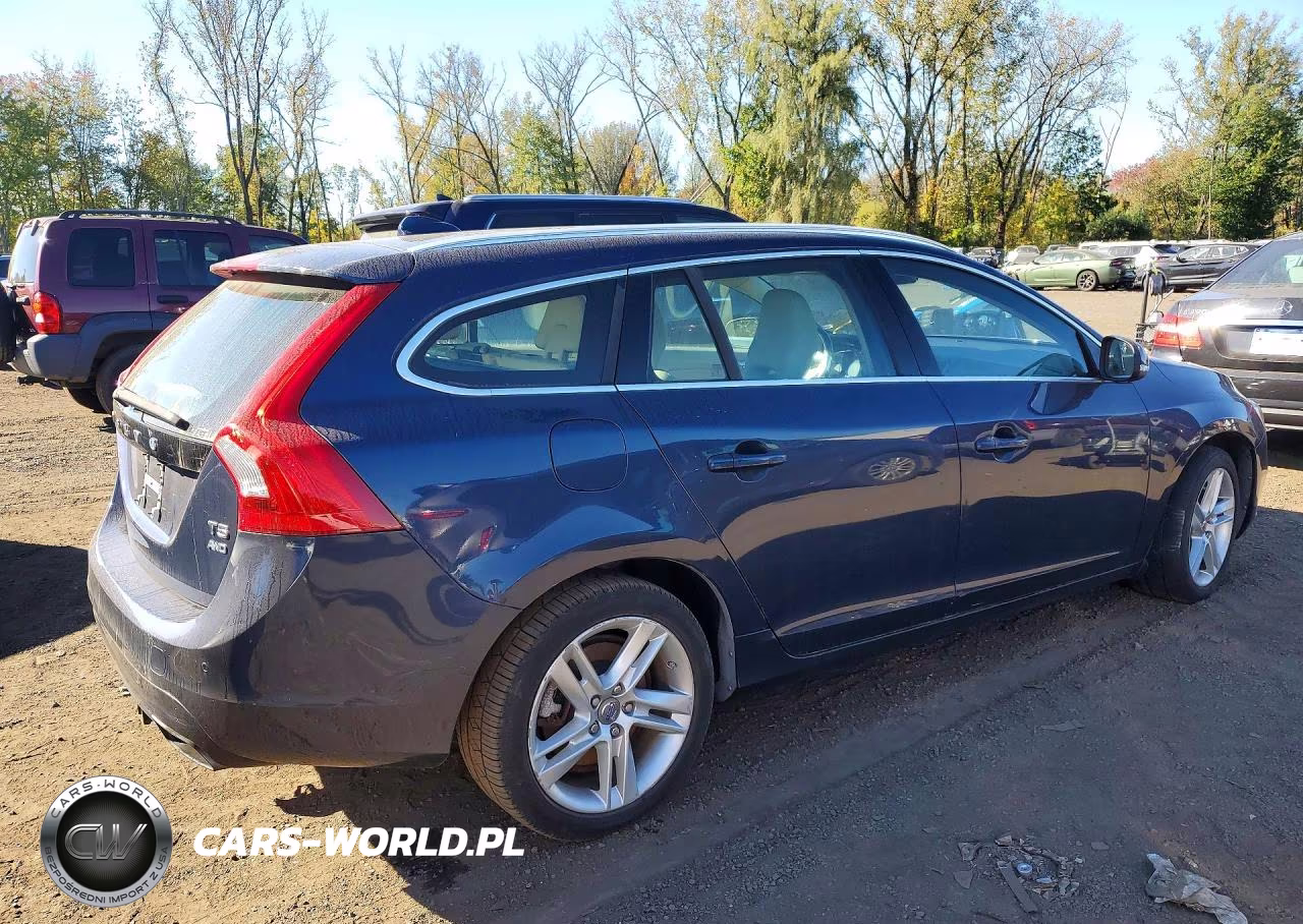 2015 Volvo V60 Premier VIN:YV1612SK4F1245964 - 3