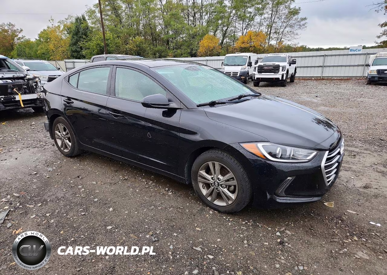 2018 Hyundai Elantra Value Edition VIN:5NPD84LF1JH276774 - 4