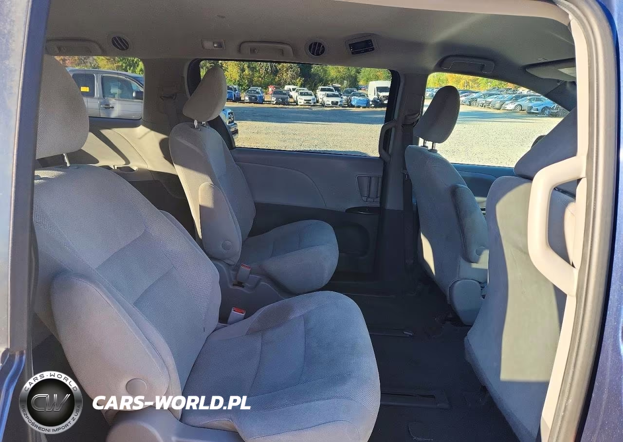 2020 Toyota Sienna L VIN:5TDZZ3DC0LS021824 - 11