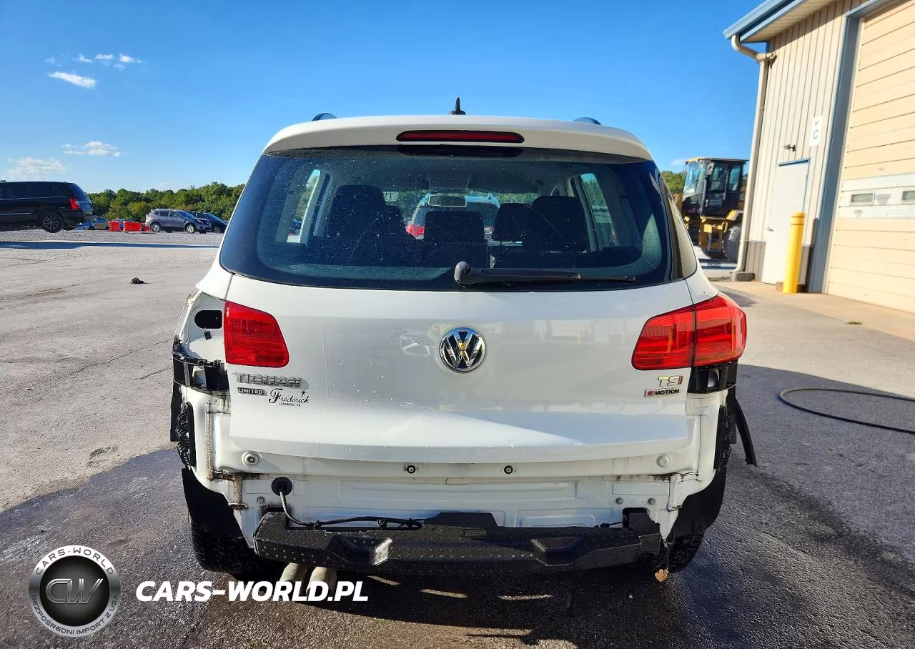 2018 Volkswagen Tiguan Limited VIN:WVGBV7AX3JK002468 - 6