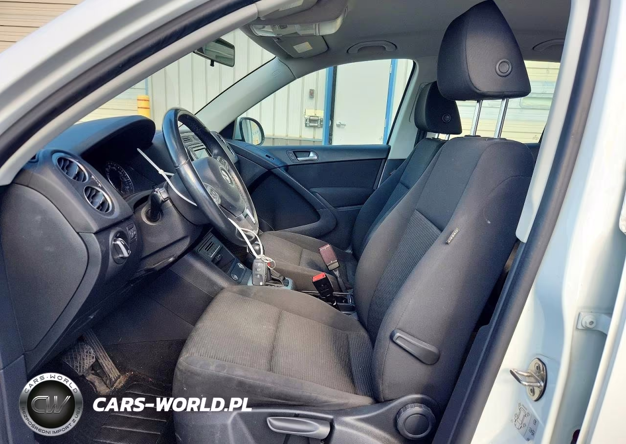 2018 Volkswagen Tiguan Limited VIN:WVGBV7AX3JK002468 - 7